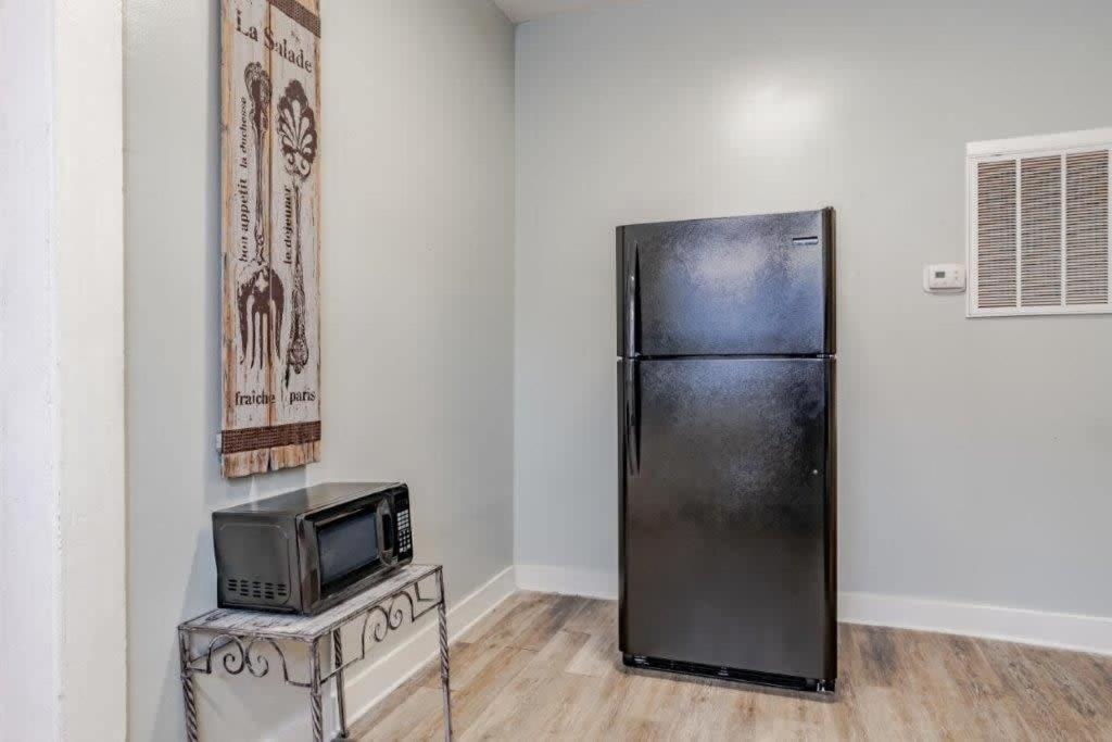 Apartamento Dauphin District Darling #1-Downtown, Restaurants Mobile Exterior foto